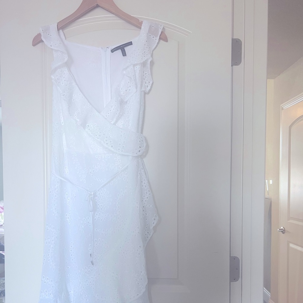 Gorgeous fit and flare summer dress, white, WHBM, Size 8